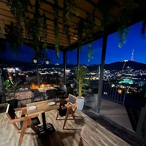 Livin فندق